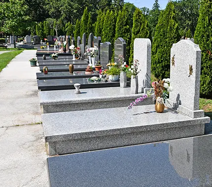 La tombe cineraire ou cavurne